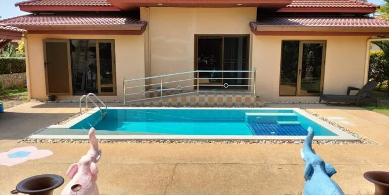 Sun4U is excited to offer this beautiful apartment!